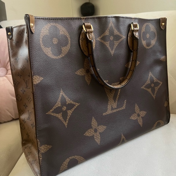 Louis Vuitton Reverse On The Go Tote - Picture 3 of 9